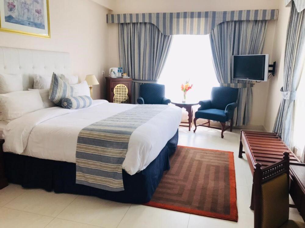 Beach Luxury Hotel Karachi Extérieur photo