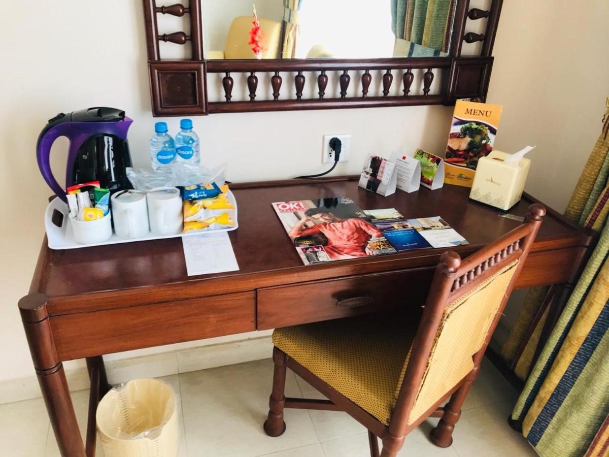 Beach Luxury Hotel Karachi Extérieur photo