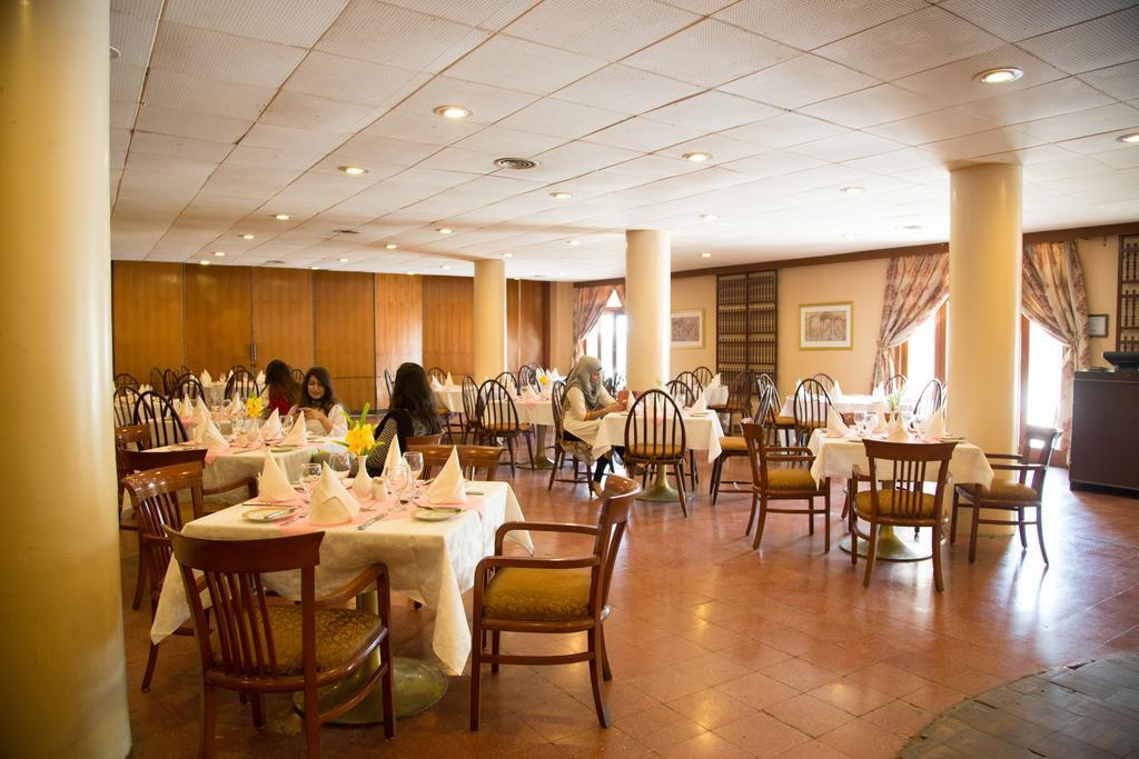 Beach Luxury Hotel Karachi Extérieur photo