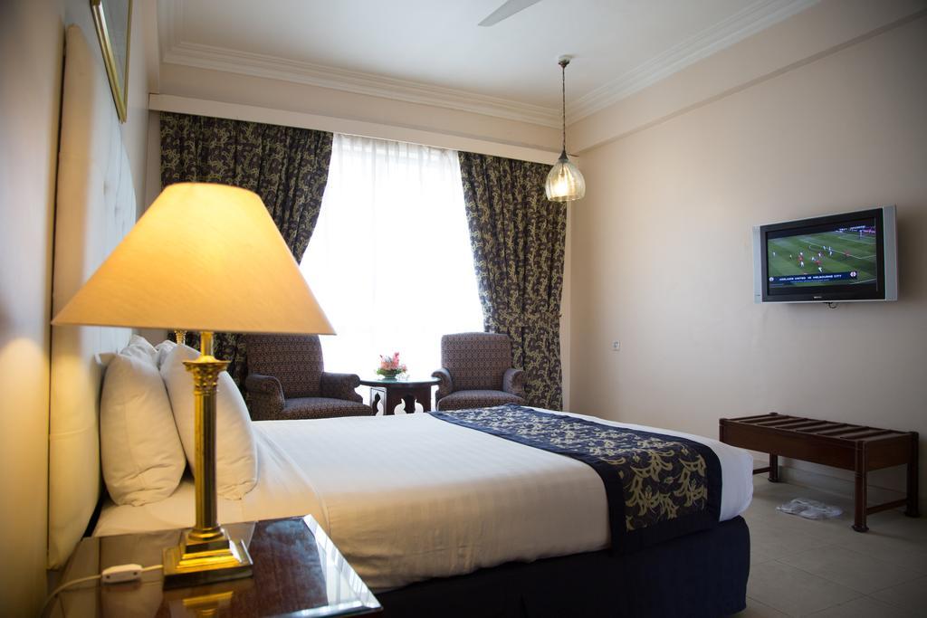 Beach Luxury Hotel Karachi Extérieur photo