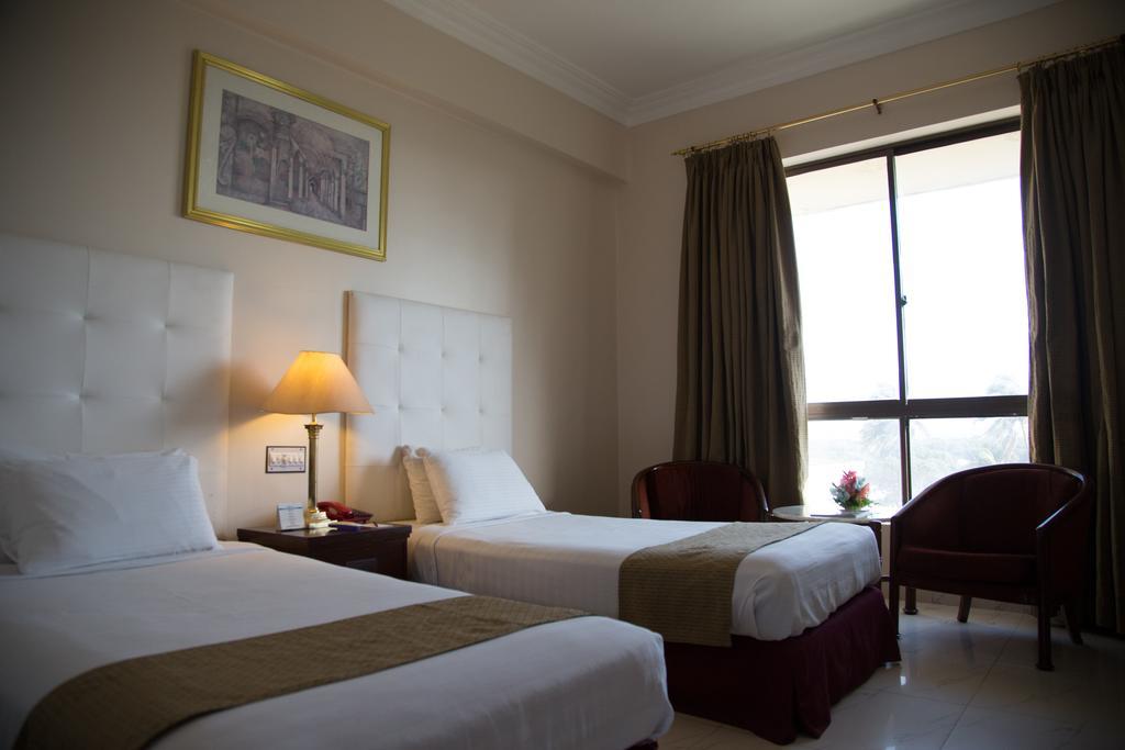 Beach Luxury Hotel Karachi Extérieur photo