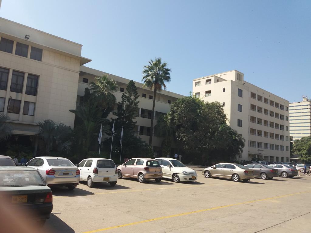 Beach Luxury Hotel Karachi Extérieur photo
