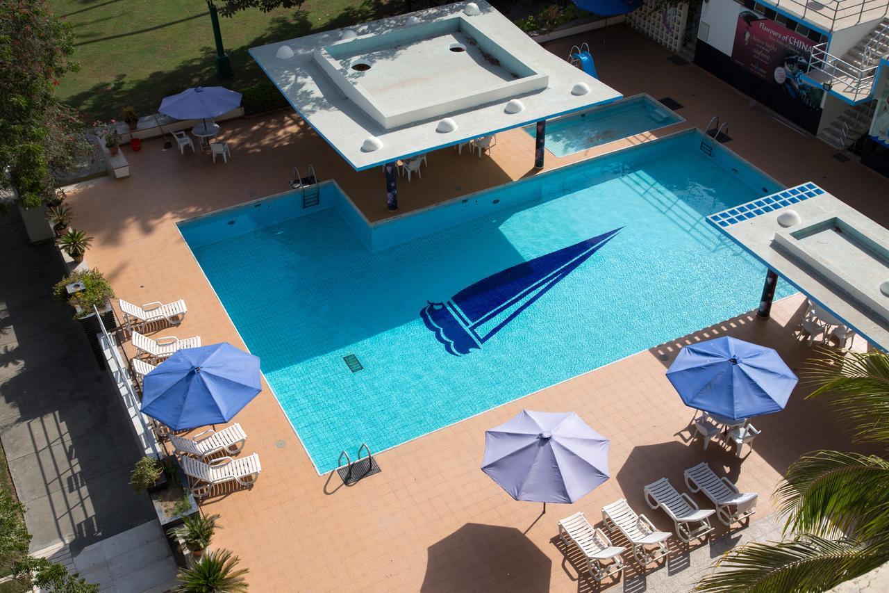 Beach Luxury Hotel Karachi Extérieur photo